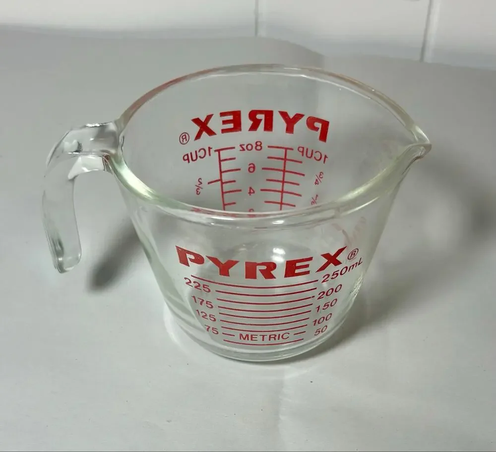Vintage Pyrex Measuring Cup 1 Cup  508 Red Lettering J-Handle USA